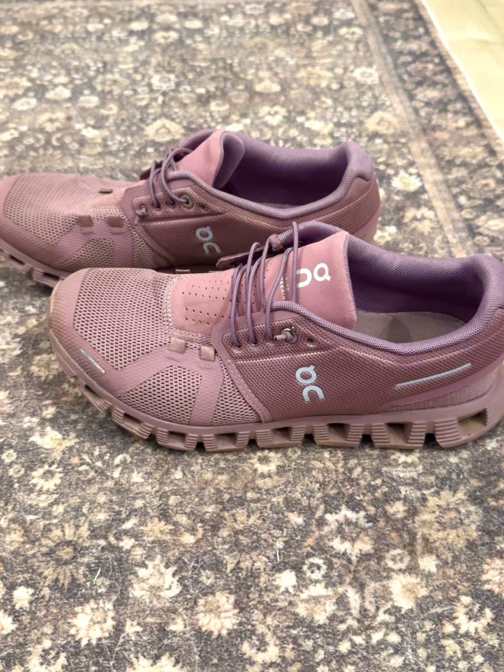 ON CLOUD SNEAKERS WOMENS SIZE 8.5 - Picture 4 of 6